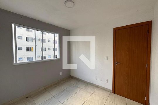 Apartamento à venda com 2 quartos, 52m² em Santos Dumont, São Leopoldo