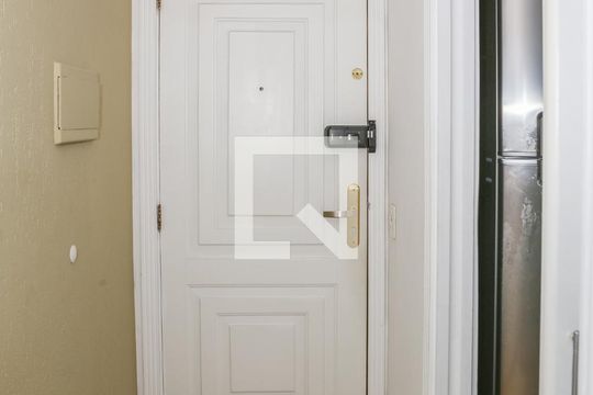 Entrada de apartamento à venda com 3 quartos, 93m² em Barra Funda, São Paulo