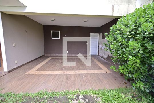 Casa de Condomínio à venda com 3 quartos, 250m² em Residencial Center Ville, Goiânia