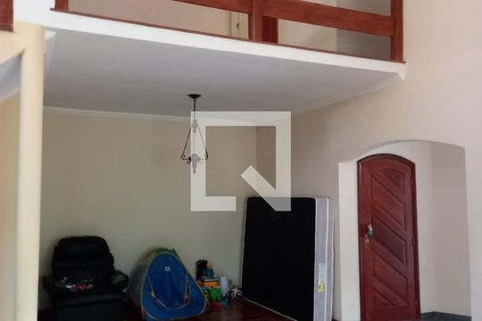 Sala de casa para alugar com 3 quartos, 720m² em Interlagos, São Paulo