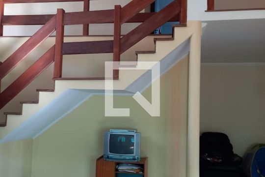 Sala de casa para alugar com 3 quartos, 720m² em Interlagos, São Paulo