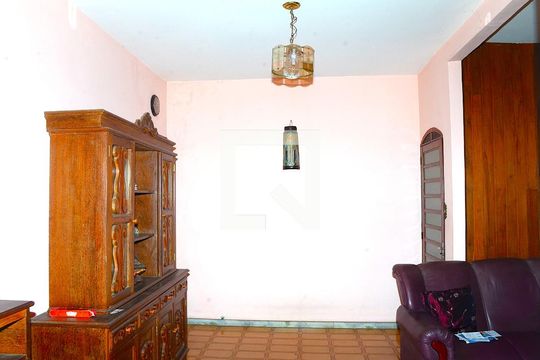 Sala de casa à venda com 4 quartos, 360m² em Goiânia, Belo Horizonte