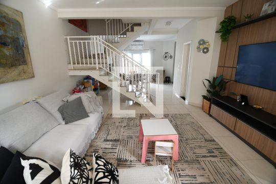 Sala de casa à venda com 3 quartos, 129m² em Cidade Universitária, Campinas