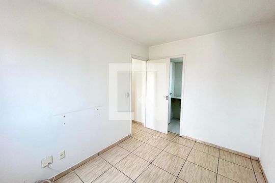 Quarto Suíte de apartamento para alugar com 2 quartos, 65m² em Vila das Palmeiras, Guarulhos