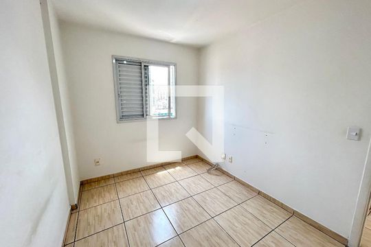 Quarto Suíte de apartamento para alugar com 2 quartos, 65m² em Vila das Palmeiras, Guarulhos
