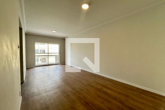 Sala de apartamento para alugar com 3 quartos, 89m² em Trindade, Florianópolis