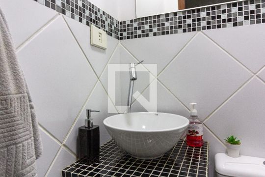 Casa para alugar com 2 quartos, 270m² em Vila Galvão, Guarulhos