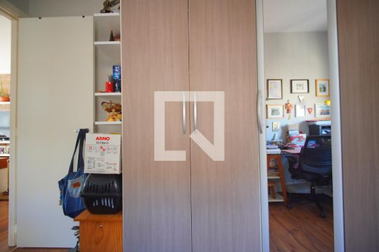 Quarto 2 de apartamento à venda com 2 quartos, 67m² em Jardim Carvalho, Porto Alegre
