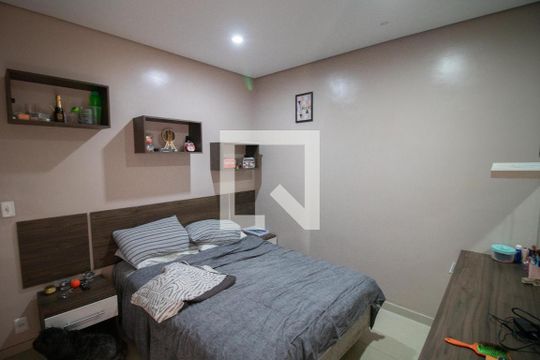QUARTO SUÍTE 1 de casa à venda com 4 quartos, 267m² em Parque Peruche, São Paulo