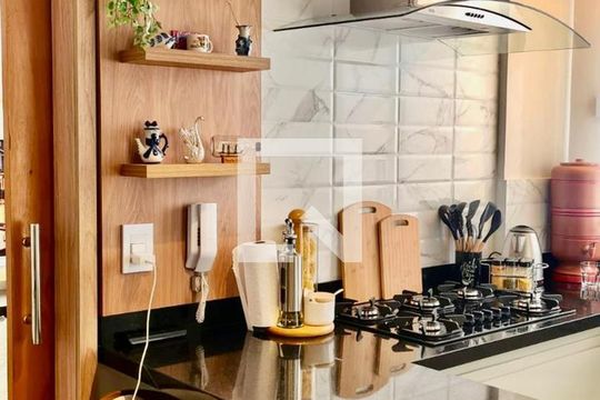 Cozinha de apartamento à venda com 2 quartos, 81m² em Vila Boa Vista, Barueri