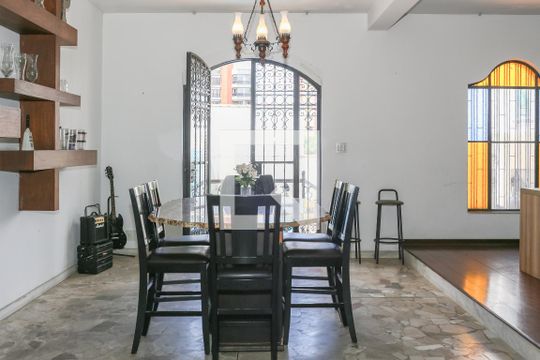 Sala de casa à venda com 5 quartos, 470m² em Lapa, São Paulo