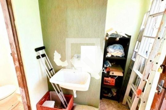 Casa à venda com 4 quartos, 231m² em Vila Assunção, Santo André