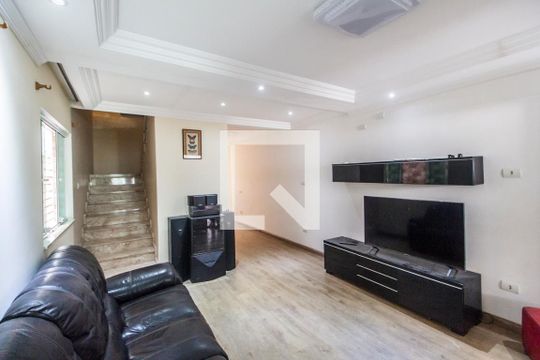 Sala  de casa para alugar com 2 quartos, 370m² em Parque Viana, Barueri