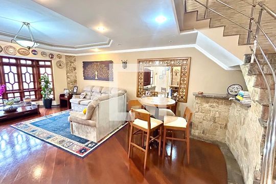 Sala de casa à venda com 3 quartos, 392m² em Vila Harmonia, Guarulhos