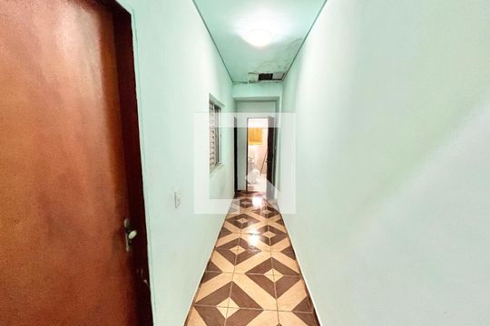 Corredor de casa para alugar com 3 quartos, 240m² em Sítio do Morro, São Paulo
