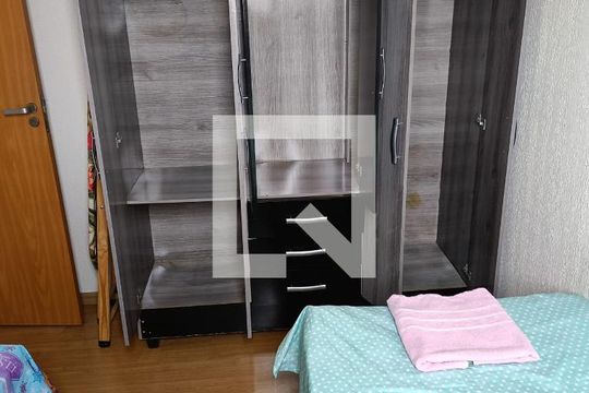 Quarto de apartamento à venda com 2 quartos, 70m² em Chácara Cotia, Contagem