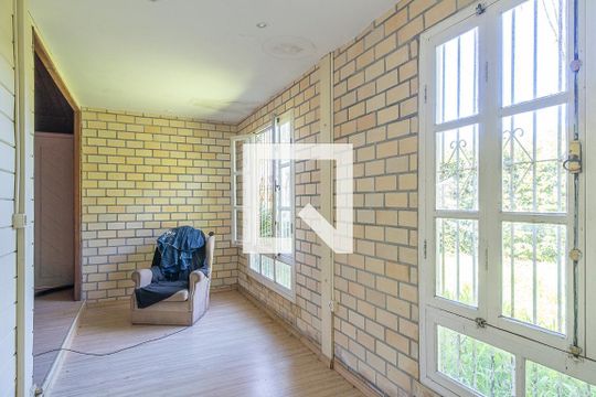 Sala de casa à venda com 3 quartos, 100m² em Parque Urbano, Porto Alegre