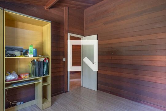 Quarto 1 de casa à venda com 3 quartos, 100m² em Parque Urbano, Porto Alegre