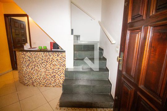Escada de casa de condomínio à venda com 4 quartos, 172m² em Vila Cordeiro, São Paulo
