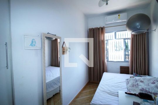 Quarto 1 de casa à venda com 2 quartos, 150m² em Irajá, Rio de Janeiro