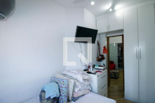 Quarto 1 de casa à venda com 2 quartos, 150m² em Irajá, Rio de Janeiro