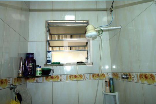 Banheiro de casa à venda com 2 quartos, 150m² em Irajá, Rio de Janeiro