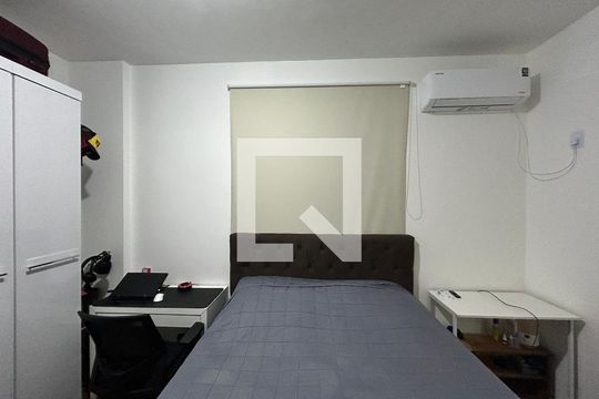 Quarto 1 de apartamento para alugar com 2 quartos, 70m² em Cascadura, Rio de Janeiro