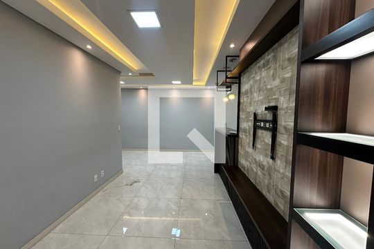 Sala de apartamento à venda com 3 quartos, 76m² em Bethaville I, Barueri