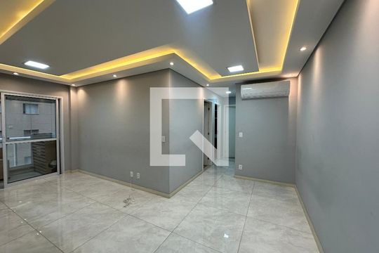 Sala de apartamento à venda com 3 quartos, 76m² em Bethaville I, Barueri