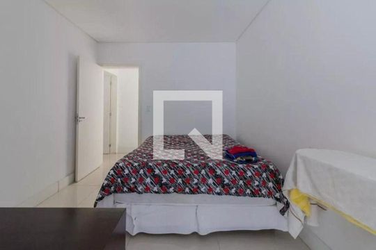 Casa à venda com 3 quartos, 255m² em Vila Vilma, Santo André
