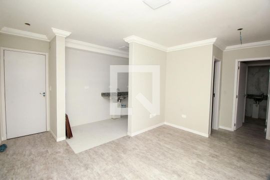 Sala de apartamento à venda com 2 quartos, 60m² em Vila Curuçá, Santo André