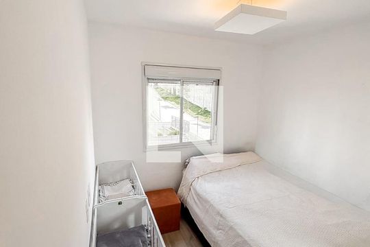 Quarto de apartamento para alugar com 2 quartos, 54m² em Jardim Recanto Suave, Cotia