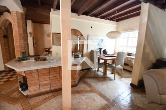 Sala de casa à venda com 4 quartos, 360m² em Cidade Universitária, Campinas