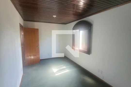 Quarto 3 de casa para alugar com 4 quartos, 240m² em Chácara das Pedras, Porto Alegre