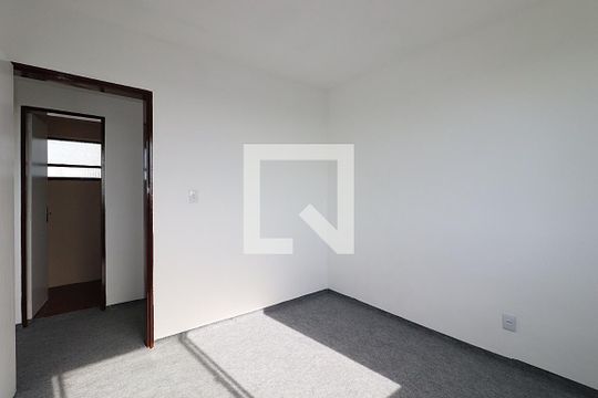 Quarto 1 de apartamento para alugar com 2 quartos, 66m² em Humaitá, Porto Alegre