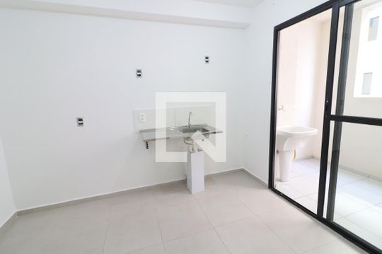Sala/Cozinha de apartamento à venda com 2 quartos, 38m² em Metalúrgicos, Osasco