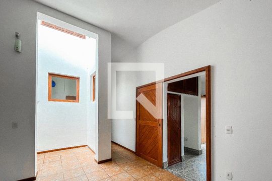 Casa de Condomínio à venda com 3 quartos, 750m² em Nacional, Belo Horizonte