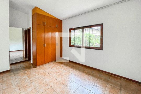Casa de Condomínio à venda com 3 quartos, 750m² em Nacional, Belo Horizonte