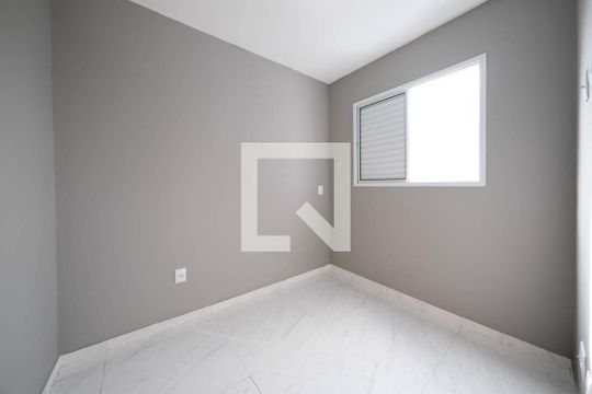 Quarto 2 de apartamento para alugar com 2 quartos, 35m² em Vila Guilhermina, São Paulo