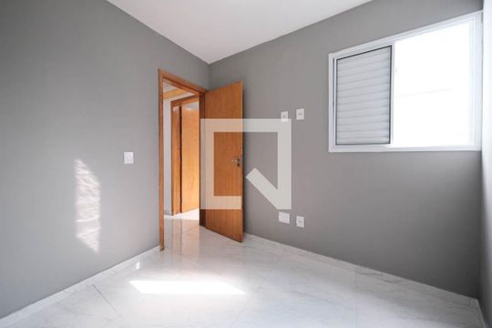 Quarto 1 de apartamento para alugar com 2 quartos, 35m² em Vila Guilhermina, São Paulo