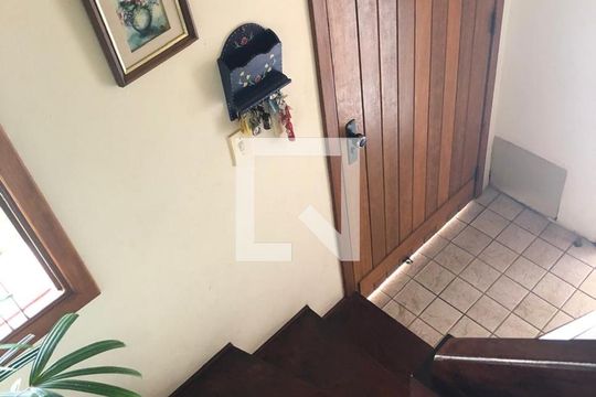 Casa de Condomínio à venda com 3 quartos, 188m² em Espírito Santo, Porto Alegre