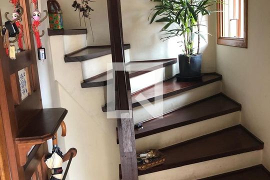 Casa de Condomínio à venda com 3 quartos, 188m² em Espírito Santo, Porto Alegre