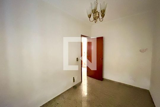 Quarto 1 de casa à venda com 8 quartos, 372m² em Vila Rosalia, Guarulhos