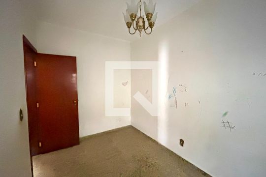 Quarto 1 de casa à venda com 8 quartos, 372m² em Vila Rosalia, Guarulhos