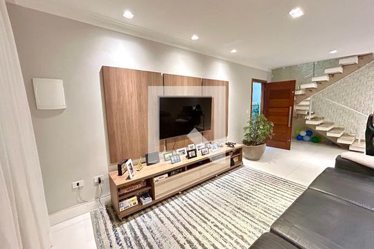 Sala de casa à venda com 3 quartos, 173m² em Jardim do Papai, Guarulhos