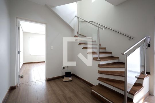 Sala de casa para alugar com 2 quartos, 121m² em Vila Alpina, Santo André
