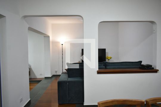 Sala de casa à venda com 3 quartos, 250m² em Planalto Paulista, São Paulo