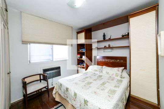 Suíte de apartamento para alugar com 4 quartos, 300m² em Santo Antônio, Belo Horizonte