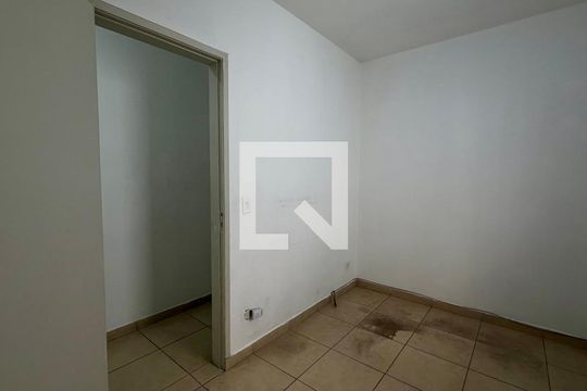Quarto 2 de casa à venda com 2 quartos, 125m² em Jardim Ester Yolanda, São Paulo