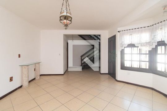 Sala de casa à venda com 3 quartos, 182m² em Cristal, Porto Alegre